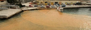 Zadar: More u uvali Foša promijenilo boju
