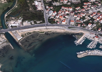 KREĆE SE SA UREĐENJEM PLAŽE OD UŠĆA RIJEKE ŽRNOVNICE DO SPORTSKE LUČICE STROŽANAC