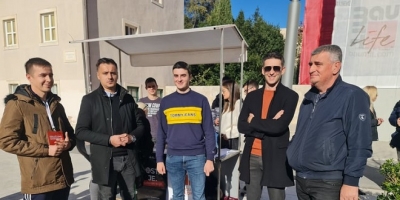 CRO DEMOSKOP Blagi pad podrške HDZ-u, referendumska inicijativa pomogla Mostu